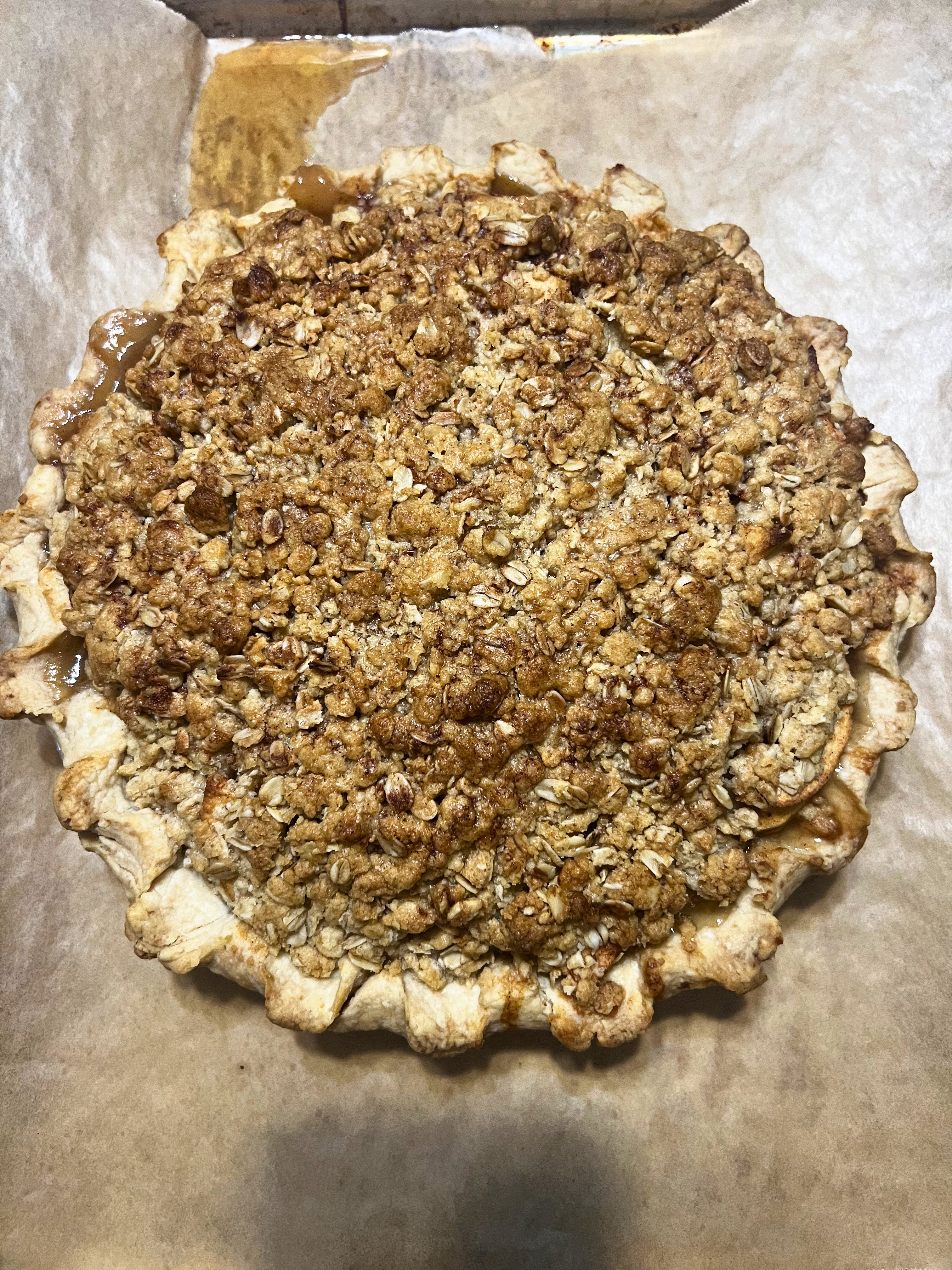 Apple Oat Crumble Pie
